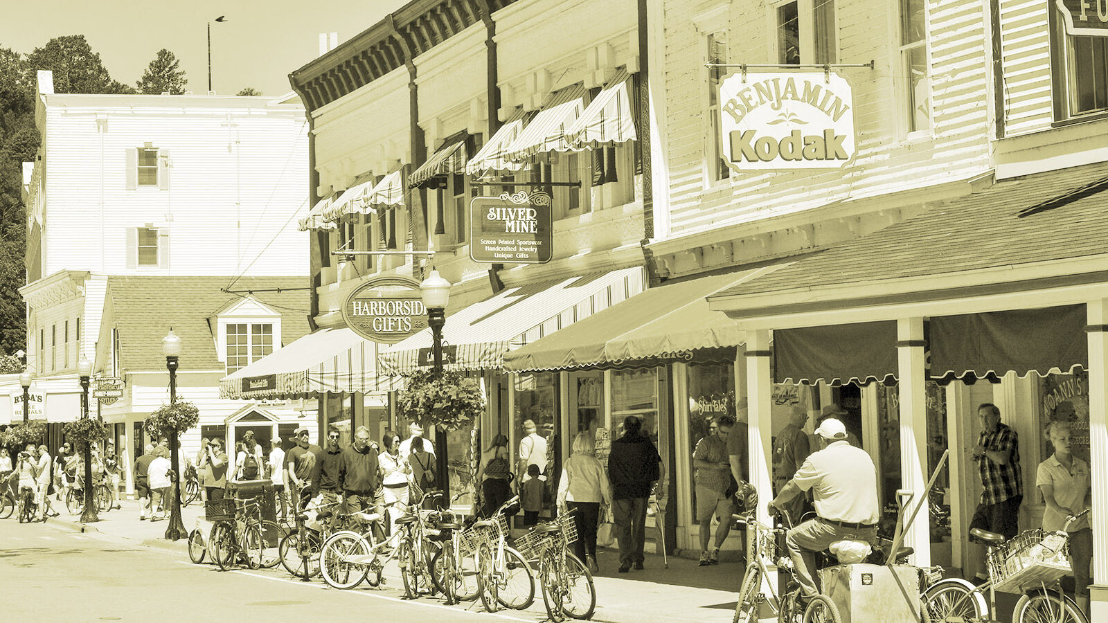Contently Case Story: Inside BBVA Compass' Ambitious Mag Aimed at Main Street
