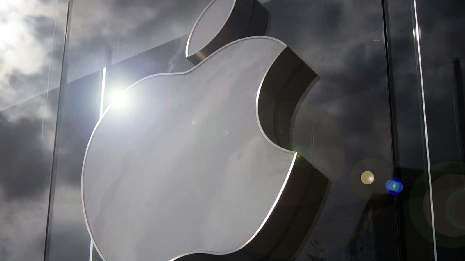 Why Apple Is Abandoning Advertising